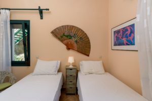 bedroom single beds general