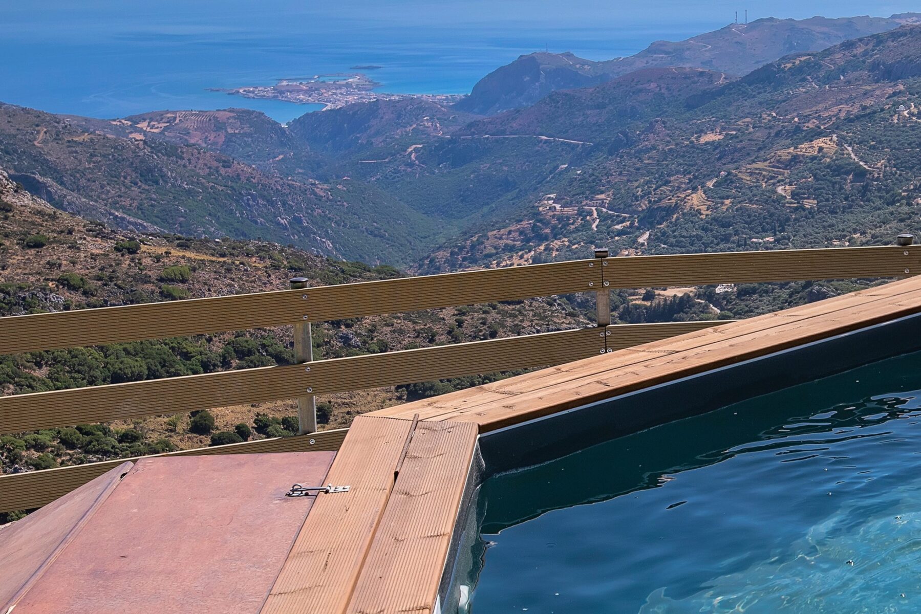 swimming pool mountain